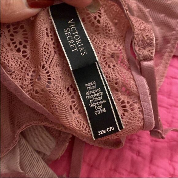 Victoria’s Secret Elegant Lace Bralette Set  2 pc - Picture 5 of 6